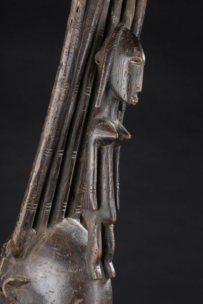 null Ntomo Comb Mask, Bambara, Mali

H. 54,5 cm



Beautiful example of a comb mask,...