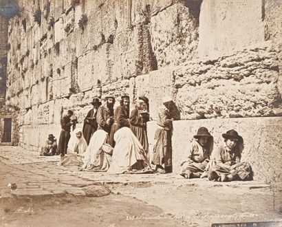 FELIX BONFILS Jérusalem, mur où les juifs vont pleurer, c. 1880

Tirage albuminé,...