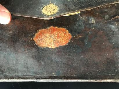 null Recueil de poèmes Ottoman Kitab-i Sahidi 
Encre et pigments polychromes et or...