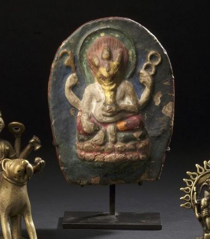 null Tsa-Tsa de Ganesh
Terre-cuite polychrome
Tibet, XVIe siècle
H.17 cm AR

Publication...