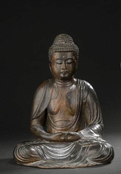 null JAPON - Époque EDO (1603 - 1868), XVIIe siècle.
Statuette d'Amida en bois sculpté,...