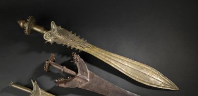 null Kadthala, épée cérémoniale du Theyyam 
Bronze ou fonte de Laiton
Inde, Kerala,...