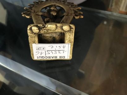 null Petit Ganesh dans une mandorle 
Bronze / Fonte de laiton
Inde, Karnataka, XVIIIe...