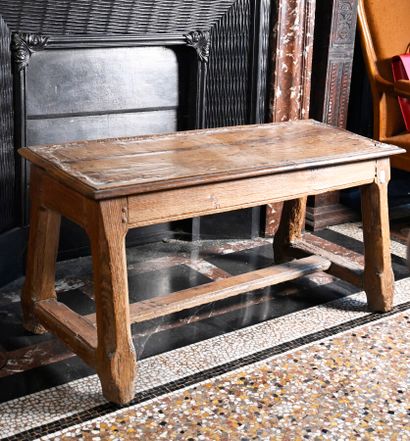 null Rustic oak bench 

As it stands