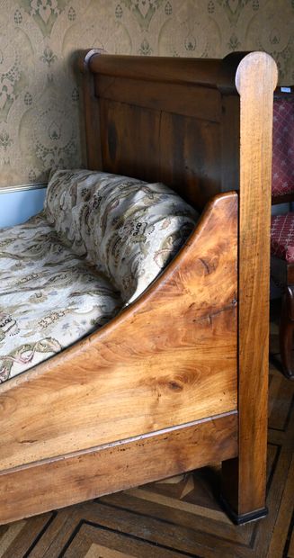 null Roller bed with a bed base 

nineteenth century

H. 107 cm W. 97 cm D. 198 ...
