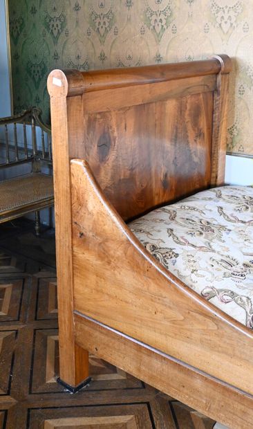 null Roller bed with a bed base 

nineteenth century

H. 107 cm W. 97 cm D. 198 ...