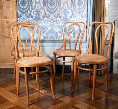 null THONET 

Suite of four bistro chairs in bentwood, straw seat