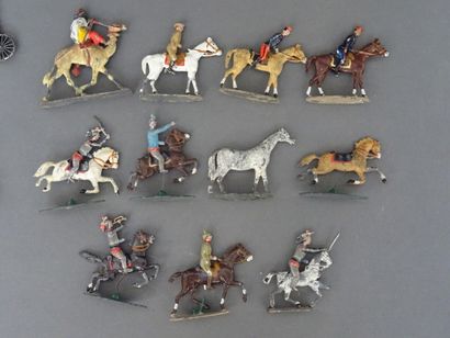 null Important lot of lead soldiers (about 200 pieces) all brands (including many...