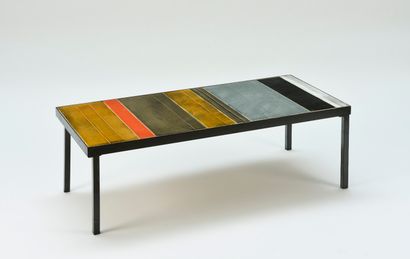 null Roger CAPRON (1922-2006)

Table basse à plateau en carreaux de céramique émaillée

Signée

H....