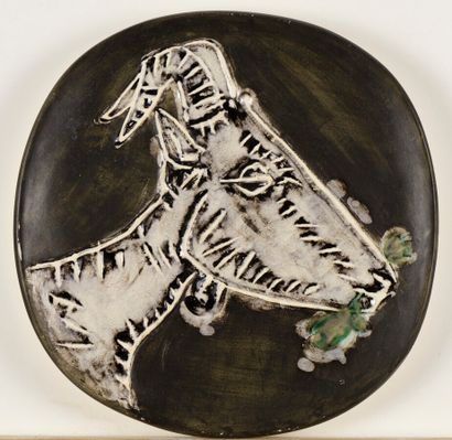 null Pablo PICASSO (1881-1973)

Tête de chèvre de profil, 1950

Assiette ronde/carrée,...