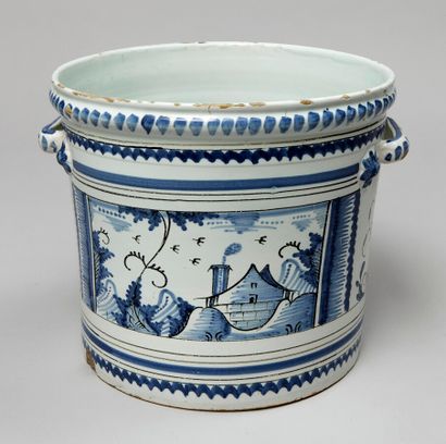 null NEVERS

Large round basin in earthenware with blue and white decoration of landscapes...