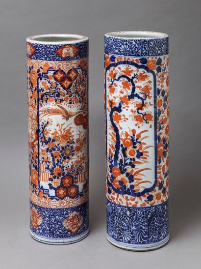 null JAPAN. Two porcelain umbrella stands with Imari decoration

Late 19th century

H:...