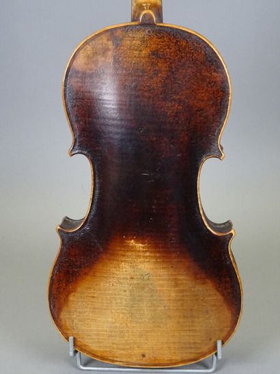 null Anonymous French violin from the early 19th century. One piece back 360 mm

Good...