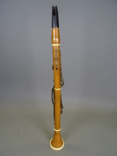 null Clarinet in B flat by the widow Soriot in Mirecourt, four parts in boxwood,...