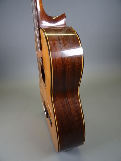 null Guitare classique faite à Paris par Jacques Favino, année 1971, modèle 5A, fond...