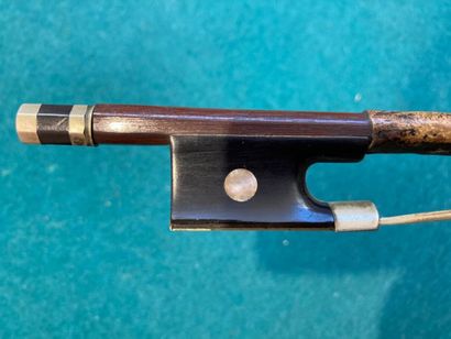 null Violin bow from the workshop of Dominique Peccatte, made of bee wood, mounted...