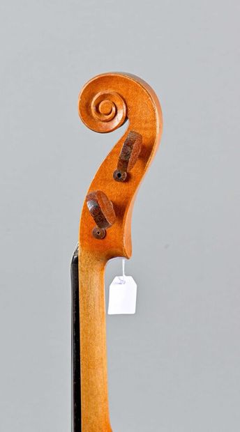 null Violin made by A. Jacot in Neuchâtel, Switzerland in 1955, n°604. One piece...