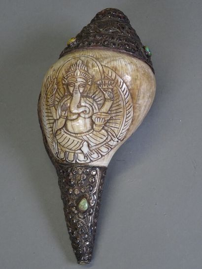 null TIBET

Tibetan ritual conch of ceremony. Contemporary manufacture around 1970...
