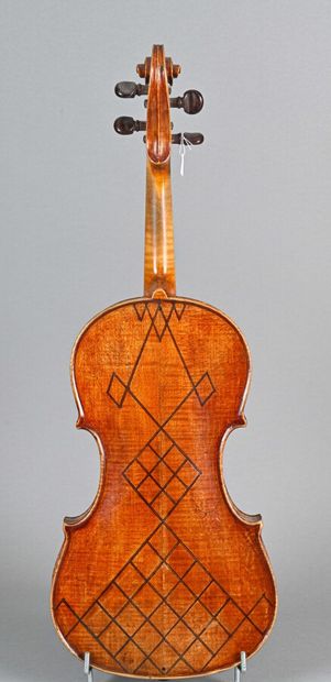 null Rare small viola made by Févrot in Lyon in 1814 and bearing the label. Top and...