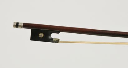 null Violin bow of the Bazin school, mounted nickel silver, button from another bow

Weight...