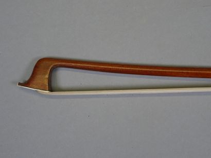 Violin bow by François Lotte signed, mounted...