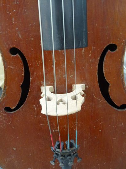 null Curious cello model Pharasius made by Albert Deblaye in 1935 n°61 guitar shape,...