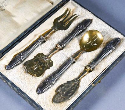 null Mignardises service, the handle in filled silver, the spoon in gilded metal,...