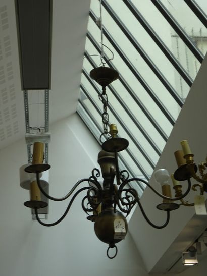 null Dutch chandelier

Modern work