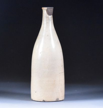 null JAPAN, Kobe - 19th century

Sake bottle in yellow stoneware

H. 26 cm

Restoration...