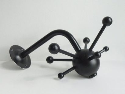 null Contemporary work

Coat rack model "Mina" in black lacquered metal and wooden...