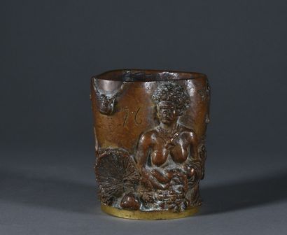 null Bronze brush holder with brown patina, decorated in relief with the three Nubians

Carries...