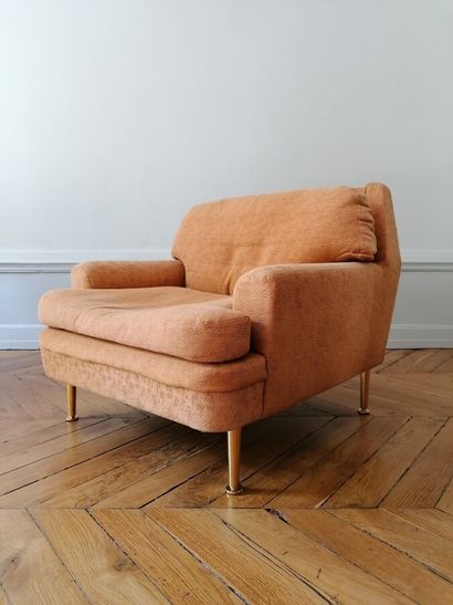 null Publisher AIRBORNE

Oxford" model armchair with peach fabric upholstery, gilded...