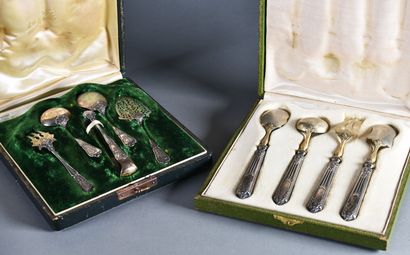 null Five pieces silver service 800°/°° partially vermeiled, in its green velvet-lined...