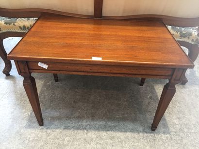 null Small rectangular walnut coffee table, sheath legs

Louis XVI style

H. 45 ...