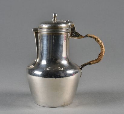 null Marabou selfish silver jug with clissé handle

Marked : Minerve 

Master - Goldsmith...