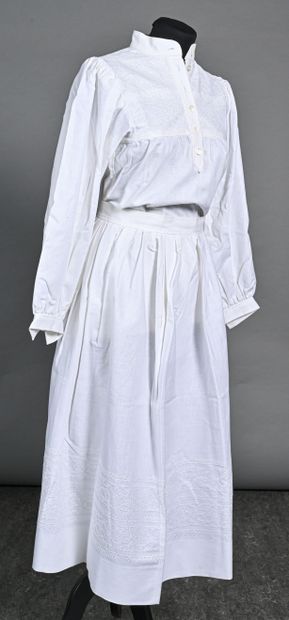 SAINT LAURENT Rive Gauche Ensemble en coton blanc, blouse à motifs brodés en ton...