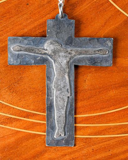 null Jean DESPRÉS (1889-1980)

Croix pendentif

Épreuve en argent.

Le motif traité...