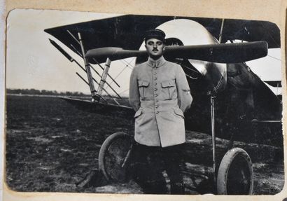 null FRANCE

Ensemble de photographies dont un album de la famille du pilote Marcel...