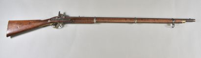 null GREAT BRITAIN 

Enfield piston rifle 

Wooden frame with long barrel, stock...