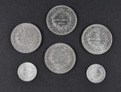 null FRANCE

Lot de six pièces en argent comprenant:

- quatre pièces de 5 francs,...