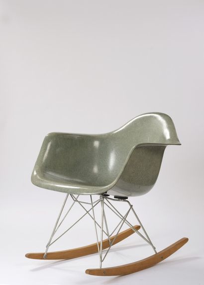 null Charles & Ray EAMES (1907-1978 & 1912-1988)

Fauteuil Rar Rope Edge dit "RAR"...