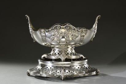 null GERMANY

Very important oval silver jardinière 800°°/°°° on openwork pedestal,...