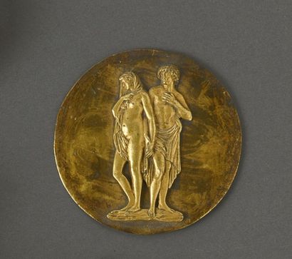null Paire de médaillons en bronze doré à sujet appliqué de couple à l'antique 

Epoque...