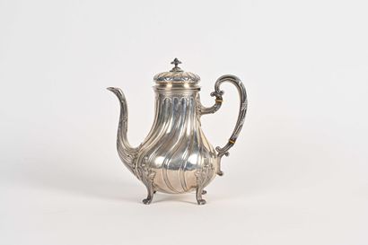 null Important baluster coffee pot with gadroons and twisted flutes on four feet...