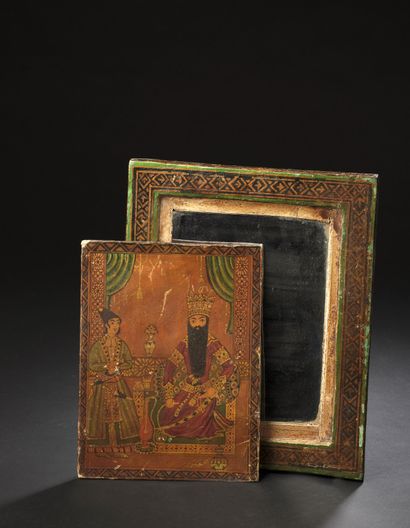 null Miroir persan

Papier mâché laqué

Iran, circa 1900

H. 25 cm 



Provenance...