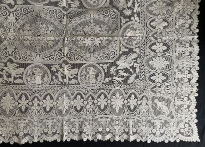 null Grande nappe en dentelle aux fuseaux, Italie, 1ère moitié du XXe siècle.

En...