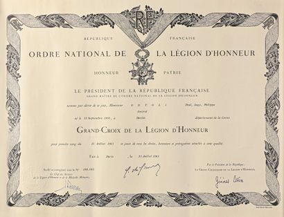 France Diplôme de Grand Croix de la Légion d’honneur attribué à l’Amiral Ortoli 

Fait...