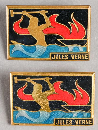 France Lot de deux insignes Sous-Marin Jules Verne 

En métal et émail, fabrication...