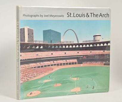 Joel MEYEROWITZ (né en 1938) St. Louis & The Arch

Boston, New York Graphic Society,...