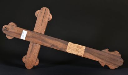 null INDOCHINE - XIXe siècle

Croix à décor incrusté de nacre (petits manques)

H....